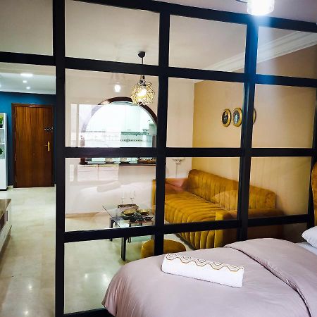 Nouveau Appartement Au Plein Centre-Ville En Face Hilton Tanger Buitenkant foto