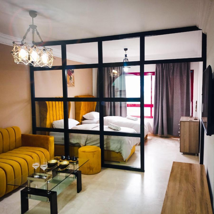Nouveau Appartement Au Plein Centre-Ville En Face Hilton Tanger Buitenkant foto