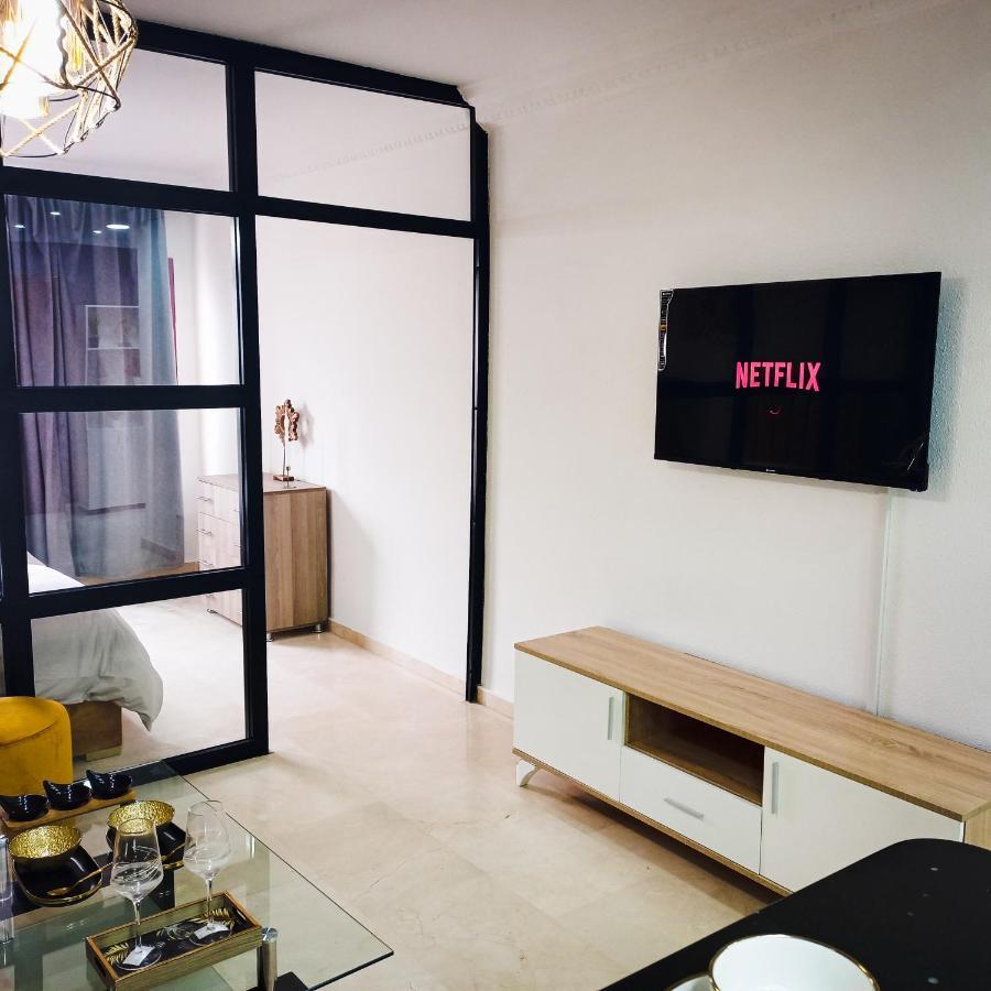 Nouveau Appartement Au Plein Centre-Ville En Face Hilton Tanger Buitenkant foto