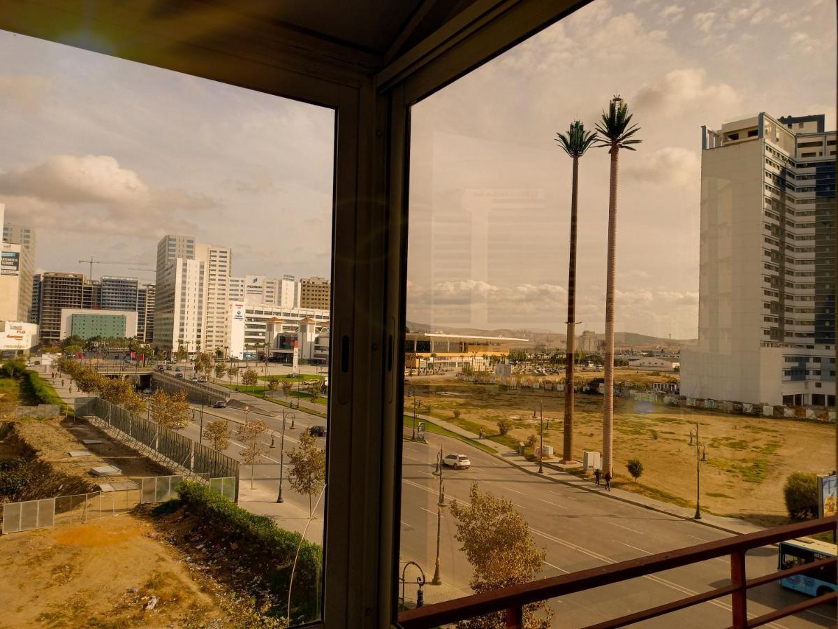 Nouveau Appartement Au Plein Centre-Ville En Face Hilton Tanger Buitenkant foto
