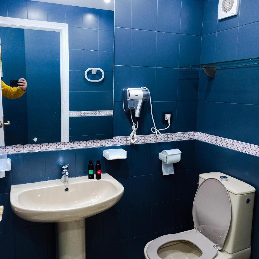 Nouveau Appartement Au Plein Centre-Ville En Face Hilton Tanger Buitenkant foto